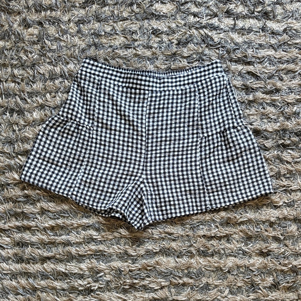 Bwear Black and White Checkered Women’s Shorts, Size M